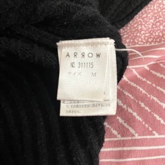 Arrow ブラック　カットソー　セーター　の画像