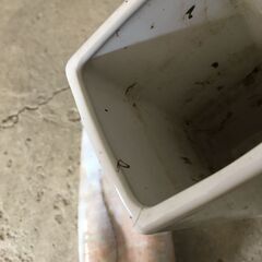 【引き取り限定。置き配。越前市】花瓶2本セットの画像