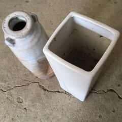 【引き取り限定。置き配。越前市】花瓶2本セットの画像