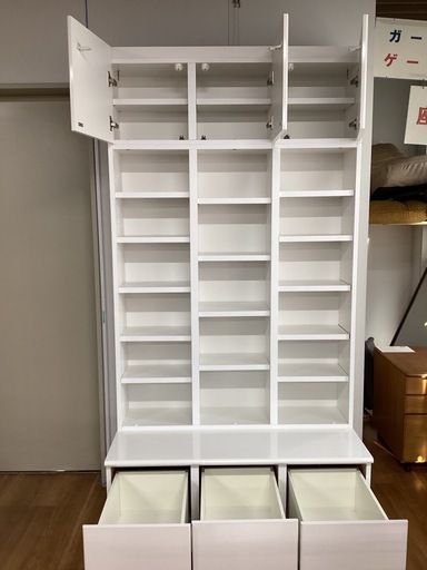 ベンチ付き本棚【町田市再生家具】　252272