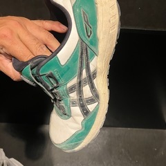 アシックス　安全靴　　スニーカー　建築の画像