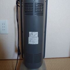 電気ヒーター(2015.山善)とストーブの画像