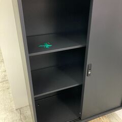 中古　美品　スチール製　 書庫　 引戸書庫　 鍵付き 　引き違い書庫　スチール書庫　収納キャビネット　ロータイプ　3段　ローキャビネット　ブラック　幅880×奥400×高さ1110mm　愛知　一宮市　江南市　稲沢市　名古屋　岐阜　各務ヶ原　羽島　三重　グッドプライス一宮の画像