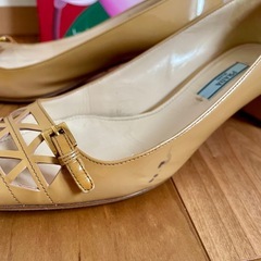 【PRADA】プラダ　ベージュ　パンプスの画像