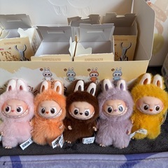 ⑥　イニシャル　ラブブ　正規品の画像