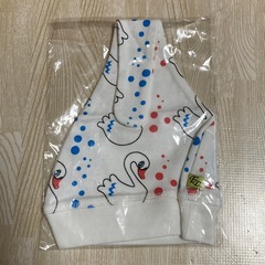 【新品・未使用】スワンデザイン　ベビー帽子　人気の画像