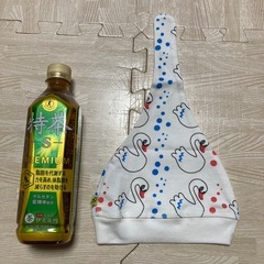 【新品・未使用】スワンデザイン　ベビー帽子　人気の画像