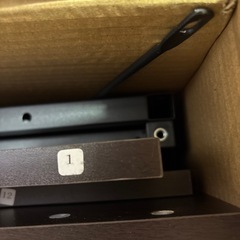 Yetom コーナーテーブルの画像