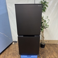 I376 🌈 ジモティー限定価格！ 2022年製♪ SHARP 冷蔵庫 (152L) ⭐ 動作確認済 ⭐ クリーニング済の画像