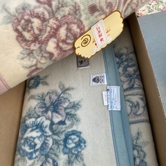 毛布　新品　箱に入ったままの画像