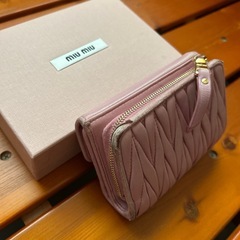 ミュウミュウ財布の画像