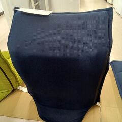 リユースのサカイ栃木店★ジモティ割あり★  座椅子 ネイビー W54×D68～120×H73 クリーニング済み TC11477の画像