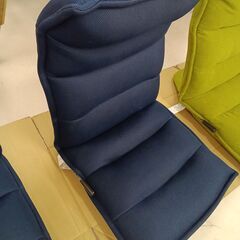 リユースのサカイ栃木店★ジモティ割あり★  座椅子 ネイビー W54×D68～120×H73 クリーニング済み TC11477の画像