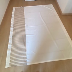 カーテンの画像