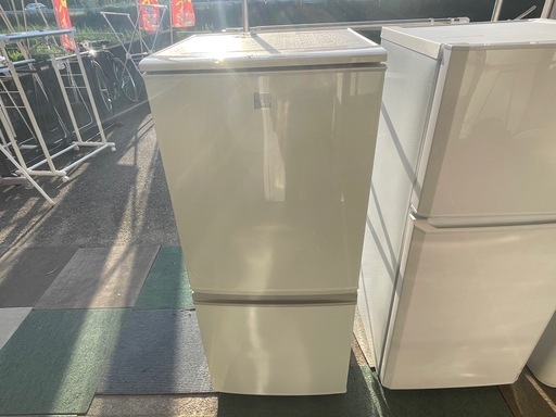 【リサイクルサービス八光】2016年製　シャープ 137L 2ドアノンフロン冷蔵庫 keyword キーワードホワイト SJ14E3KW