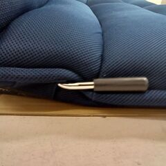 リユースのサカイ栃木店★ジモティ割あり★  座椅子 ネイビー W54×D68～120×H73 クリーニング済み TC11478の画像