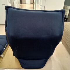 リユースのサカイ栃木店★ジモティ割あり★  座椅子 ネイビー W54×D68～120×H73 クリーニング済み TC11478の画像
