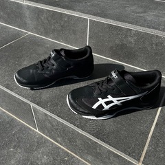 asics（アシックス）レーザービーム　22cmの画像