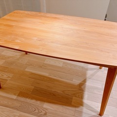 モモナチュラル　ダイニングテーブル　135cmの画像