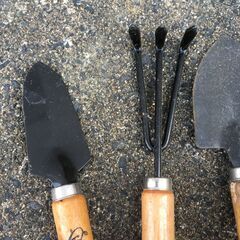  【引き取り限定。置き配。越前市】ミニ　ガーデニングセットの画像