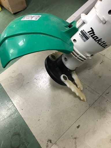 ★ジャングルジャングル貝塚店★ マキタ　makita 電気草刈機　MUR2600N 草刈り　電動　樹脂刃　電動工具　園芸　農業　貝塚市