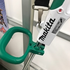 ★ジャングルジャングル貝塚店★ マキタ　makita 電気草刈機　MUR2600N 草刈り　電動　樹脂刃　電動工具　園芸　農業　貝塚市　二色浜　リサイクルショップの画像