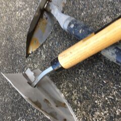  【引き取り限定。置き配。越前市】三角ホー2本の画像