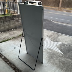 おしゃれ姿見。高さ170ほどあります。の画像