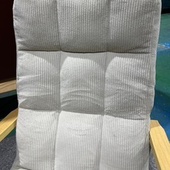 アイリスオーヤマ　回転座椅子 
座椅子【中古　美品】 の画像