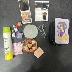 9日まで！コスメグッズ13点セットの画像