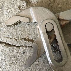  【引き取り限定。置き配。越前市】ペンチ大の画像