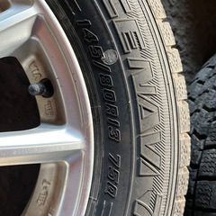 スタッドレスタイヤ　13インチの画像