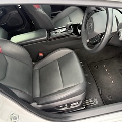 トヨタ　60プリウス　Zグレード　パールホワイト　寒冷地仕様　の画像