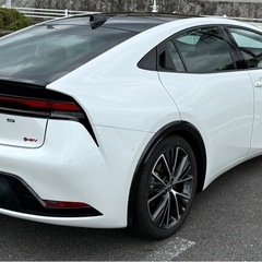 トヨタ　60プリウス　Zグレード　パールホワイト　寒冷地仕様　の画像