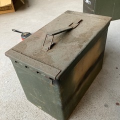 米軍アーモ缶　の画像