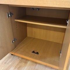 ダイニングテーブル　収納つきの画像