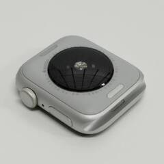 Apple Watch SE 第2世代/GPS/40mm/A2722/シルバー〈MNL93J/A〉の画像