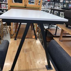 【直接引き取り限定】IKEA ダイニングテーブル TROTTEN 061860の画像