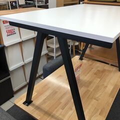 【直接引き取り限定】IKEA ダイニングテーブル TROTTEN 061860の画像