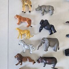 アニア　TOMY　動物フィギュアセット　28体（子供含まず）可動タイプの画像
