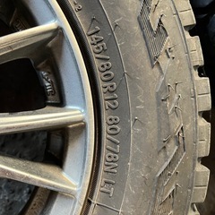 ブロックタイヤ　１２インチの画像