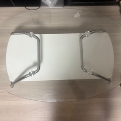 ガラステーブル ラウンド型の画像