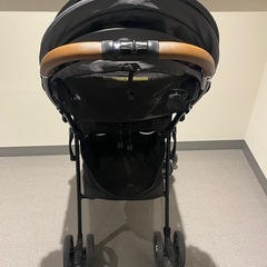 アップリカ★マジカルエアークッション【レインカバー付き】の画像