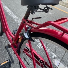 赤い自転車26インチ、変速あり　7000円の画像