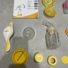 メデラ　搾乳機　手動の画像