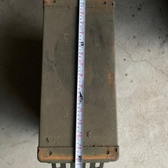 米軍アーモ缶大きめの画像