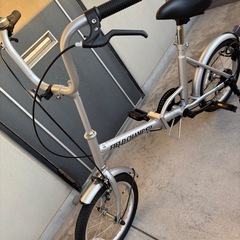 新品に近い　折りたたみ自転車16インチ の画像
