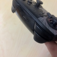 超美品‼️任天堂Switch proコントローラー(モンスターハンター)の画像