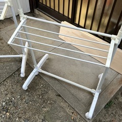 自立式物干し　２つの画像
