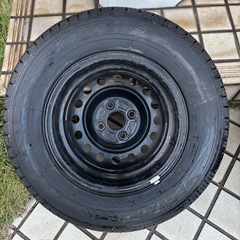 2018年30週ですが溝はあります。LT用ブリザック165   13 6PR 4穴鉄ちんの画像